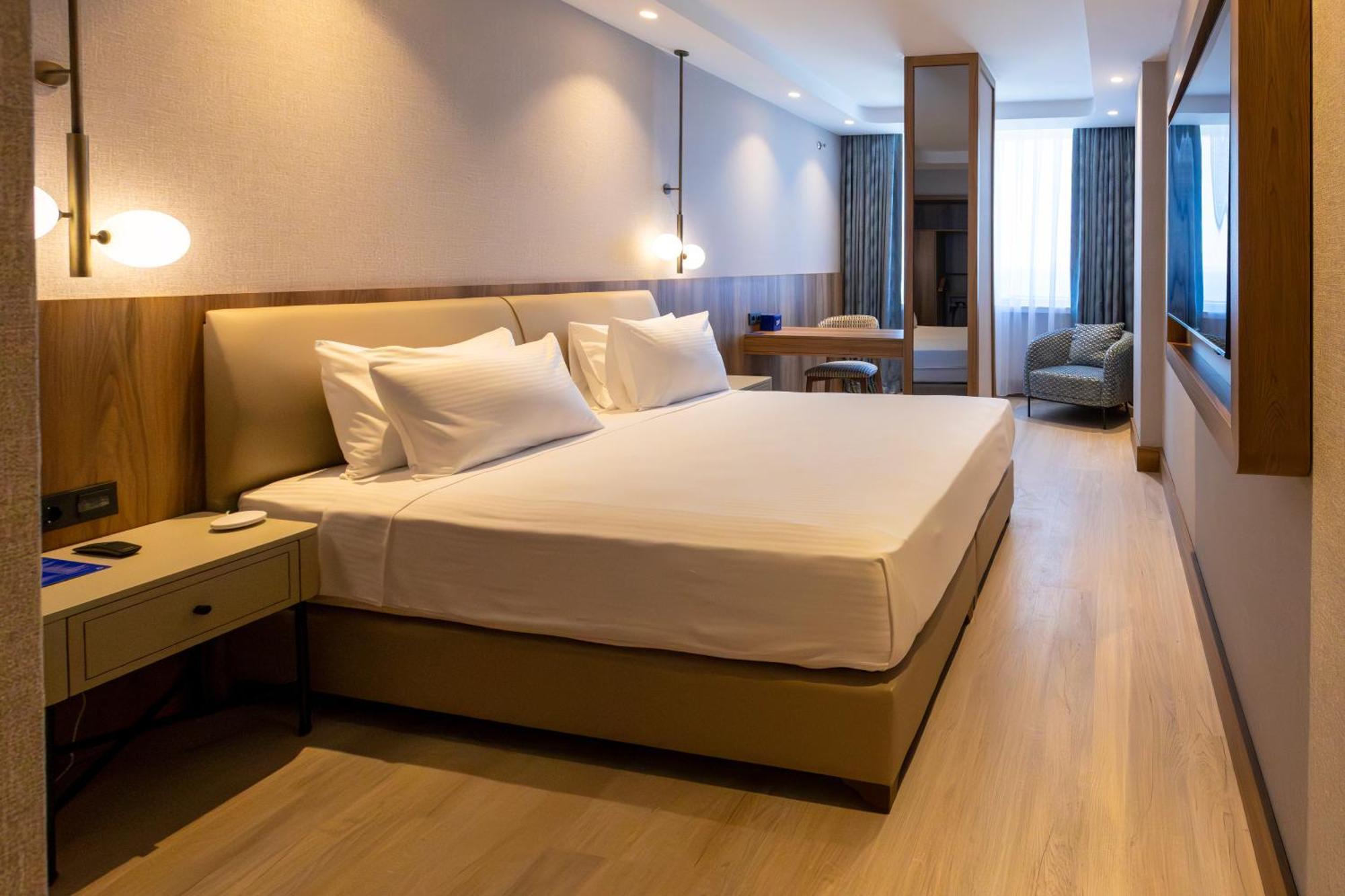 Delta Hotels By Marriott Antalya Lara - Adult Only 외부 사진